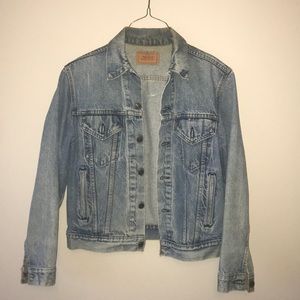 Vintage Levi’s Denim Jacket - men’s size